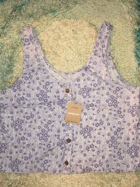 Patagonia Women's Garden Island Top in a wildflower solstice purple floral print